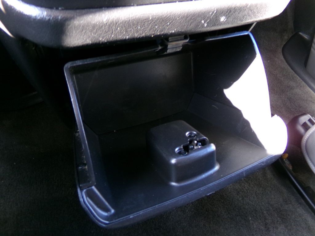 2017 Chevrolet Express Image 26