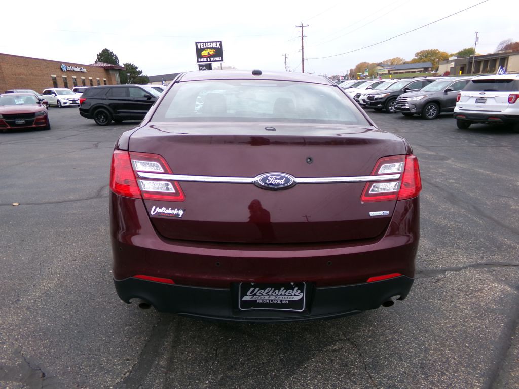 2017 Ford Taurus Image 5