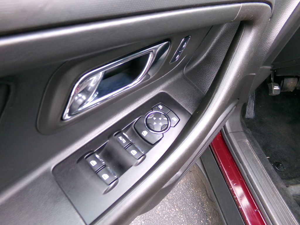 2017 Ford Taurus Image 10