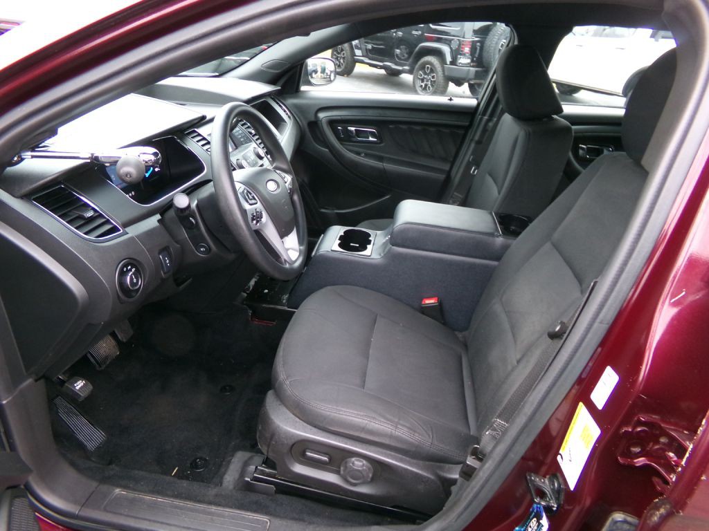 2017 Ford Taurus Image 11