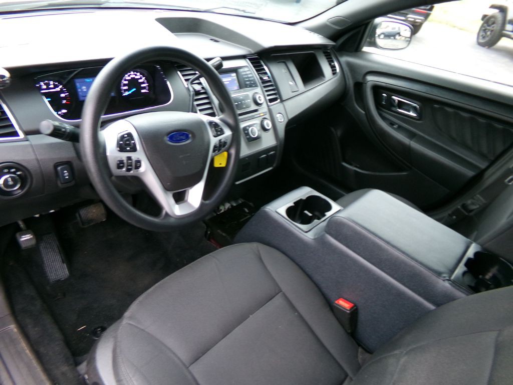 2017 Ford Taurus Image 12