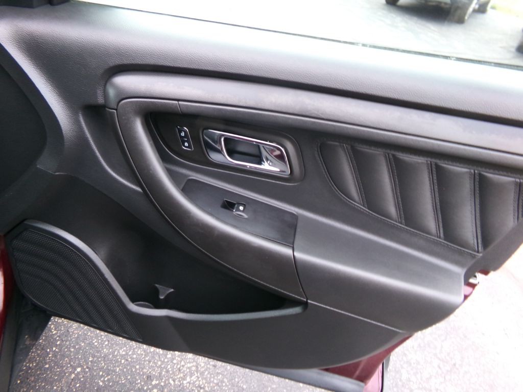 2017 Ford Taurus Image 31