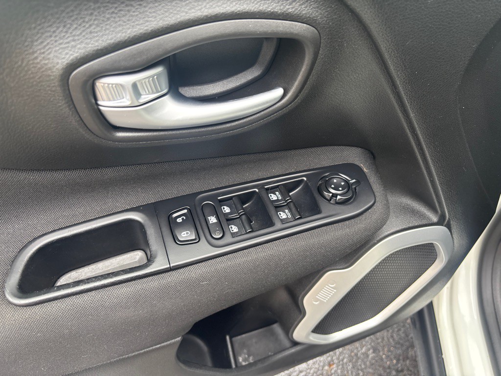 2019 Jeep Renegade Image 10