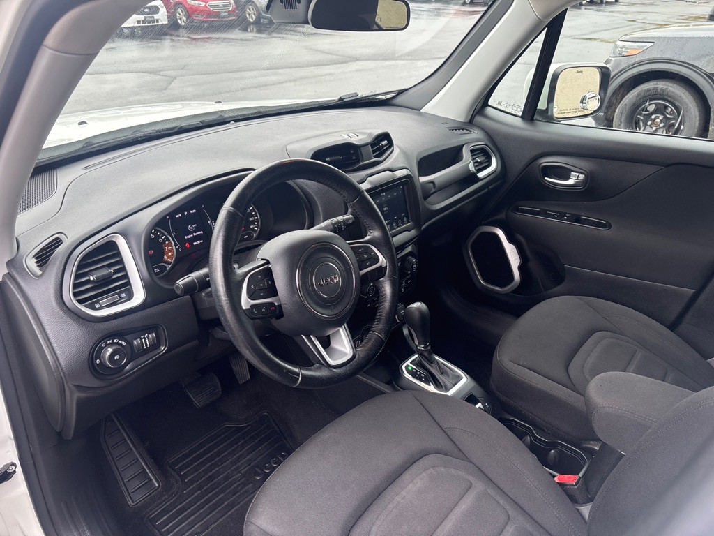 2019 Jeep Renegade Image 12
