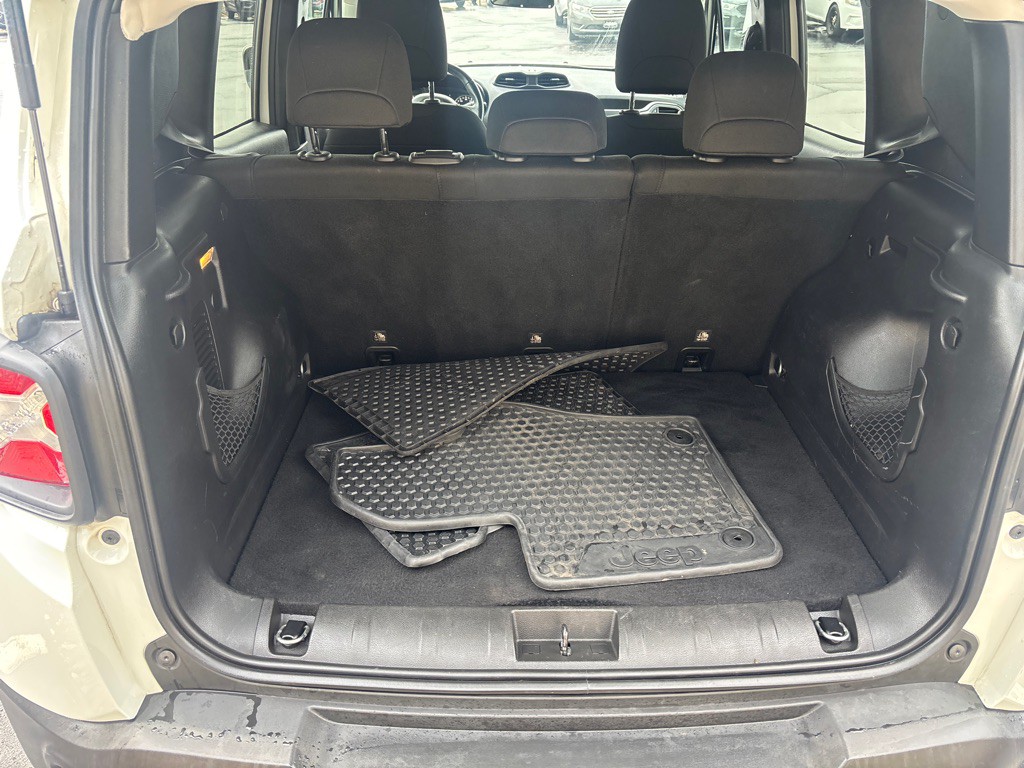 2019 Jeep Renegade Image 29