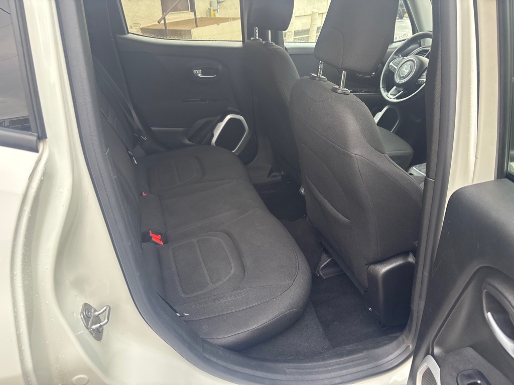 2019 Jeep Renegade Image 31