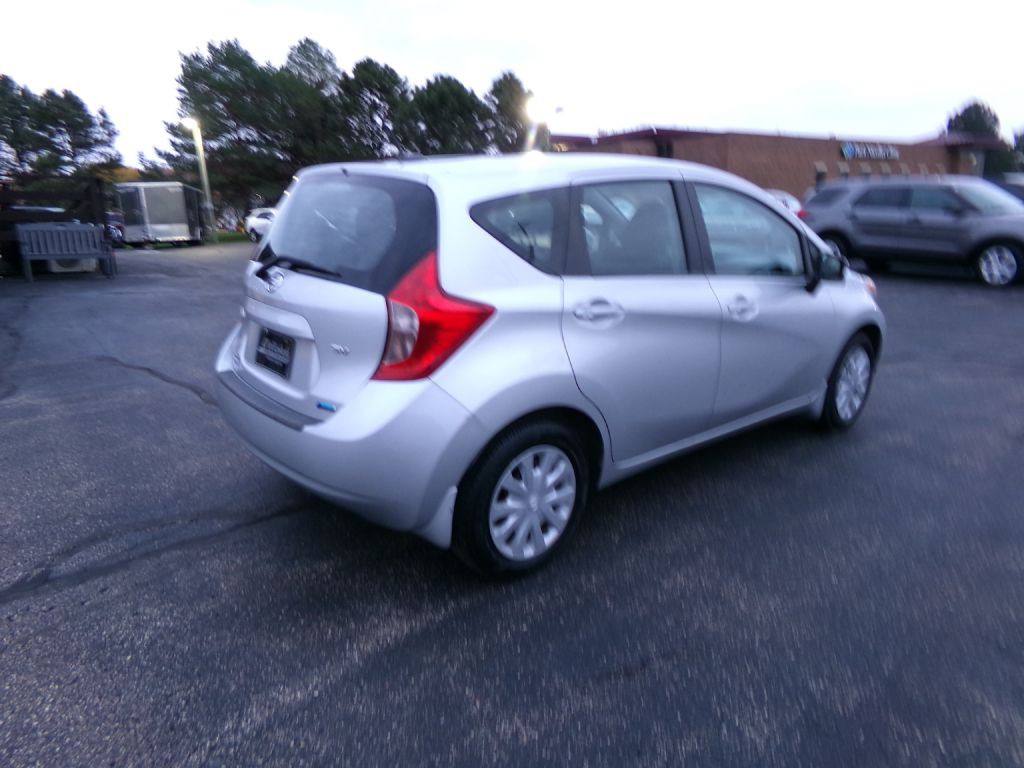 2015 Nissan Versa Image 3