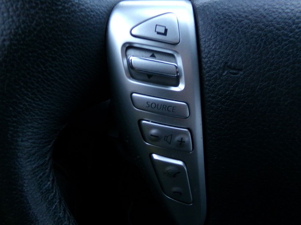 2015 Nissan Versa Image 14