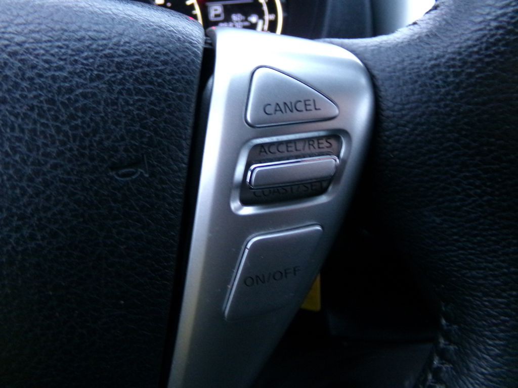 2015 Nissan Versa Image 15