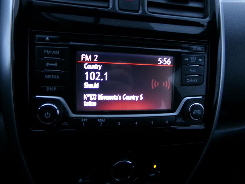 2015 Nissan Versa Image 18