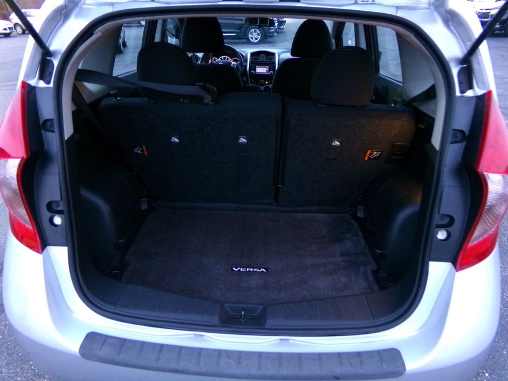 2015 Nissan Versa Image 26