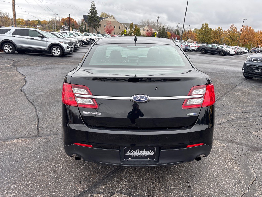 2017 Ford Taurus Image 4
