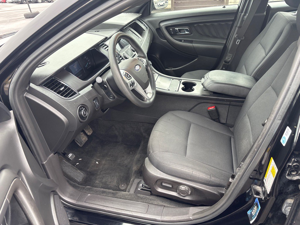 2017 Ford Taurus Image 11