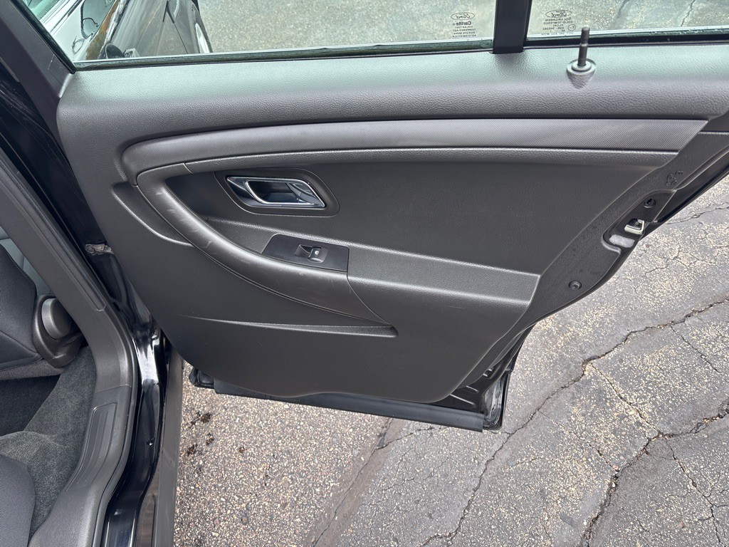 2017 Ford Taurus Image 26