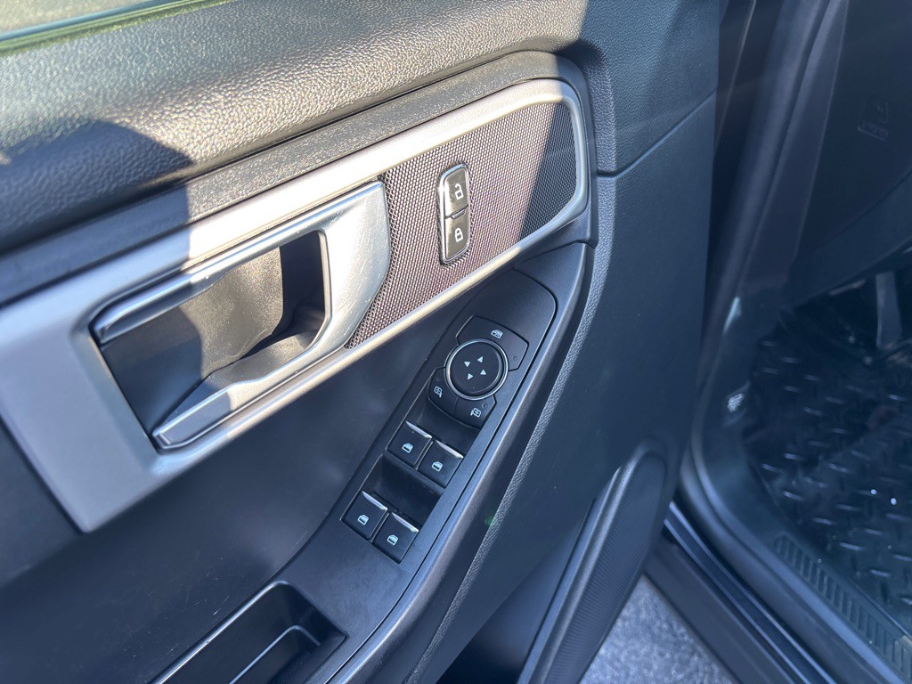 2020 Ford Explorer Image 10