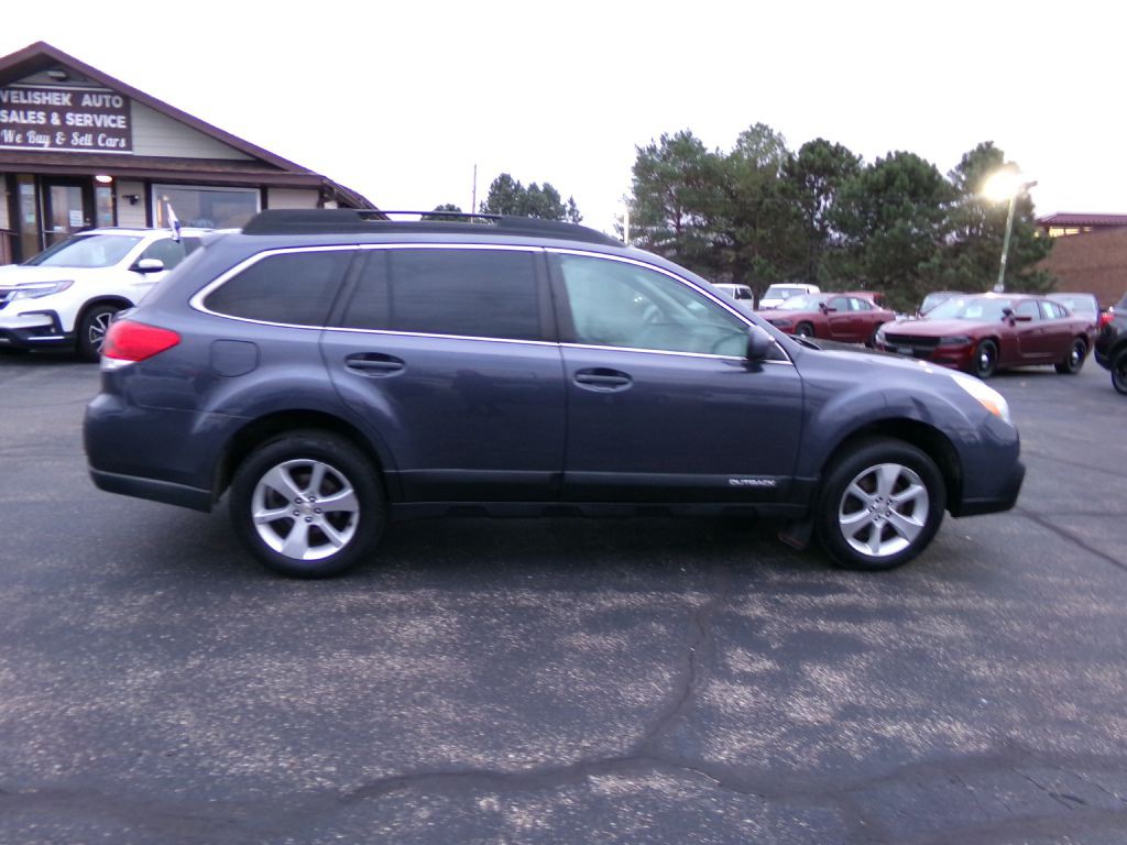 2014 Subaru Outback Image 2