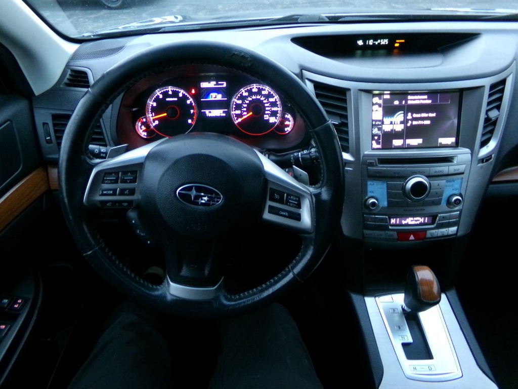 2014 Subaru Outback Image 14