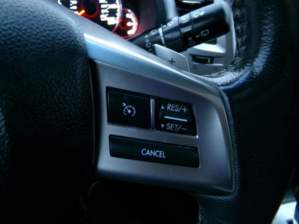 2014 Subaru Outback Image 16