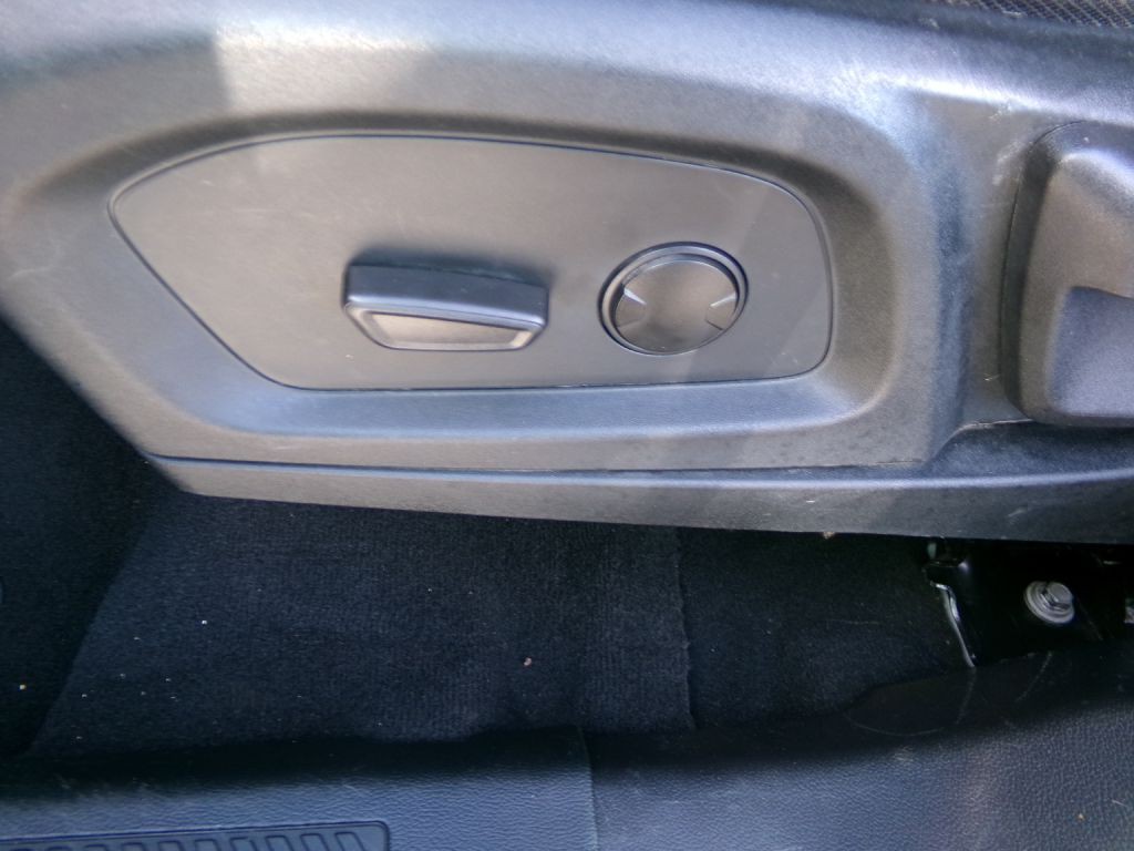 2020 Ford Explorer Image 14