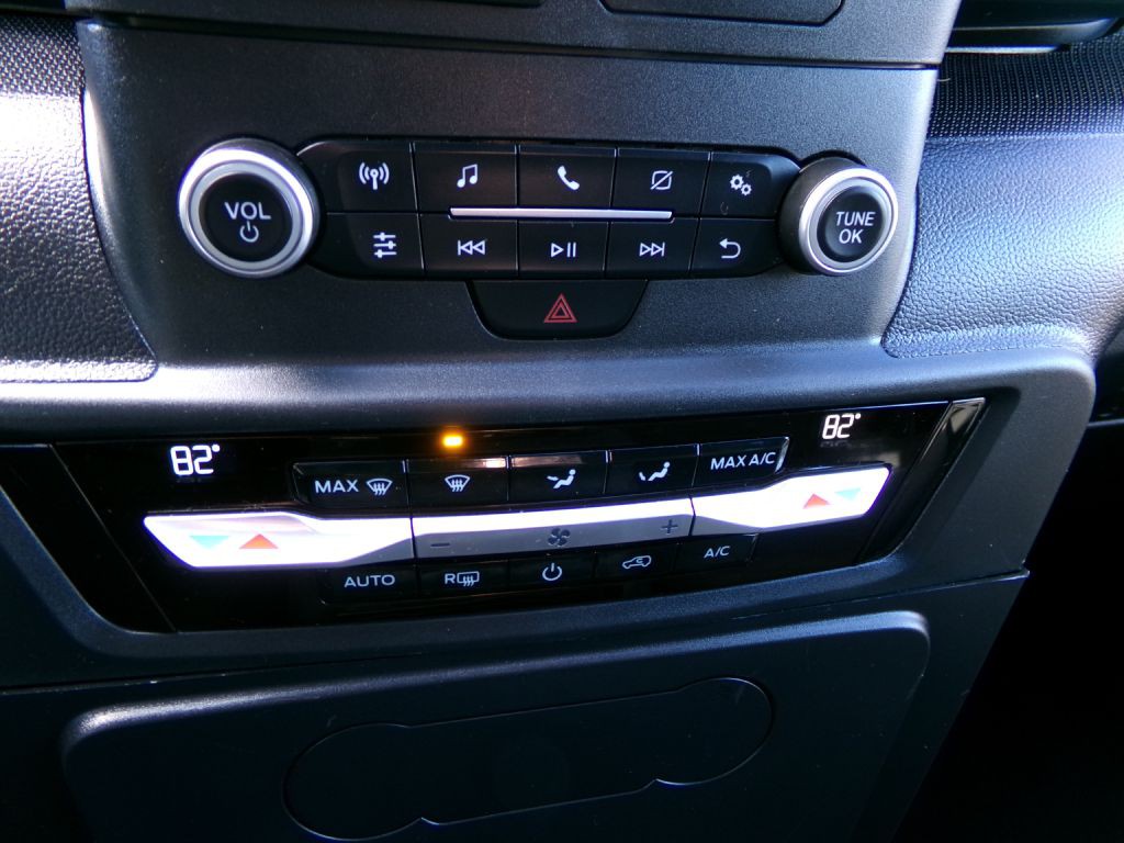 2020 Ford Explorer Image 23