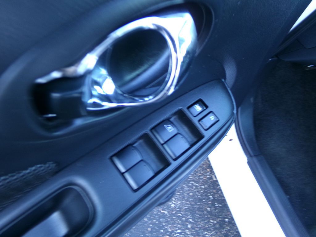 2019 Nissan Versa Image 10