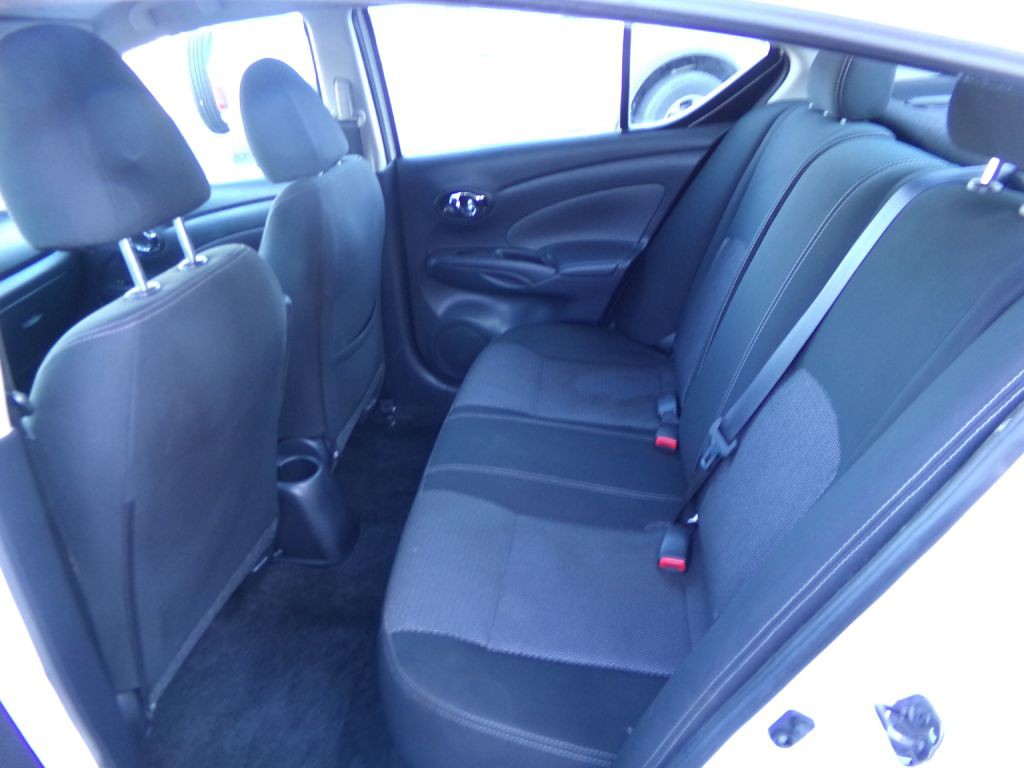 2019 Nissan Versa Image 25
