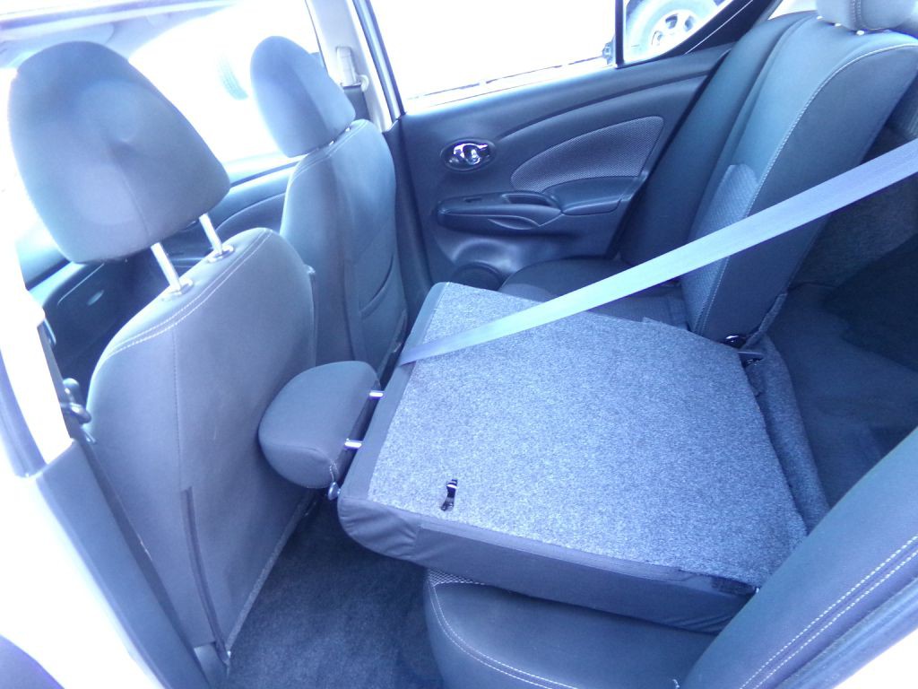 2019 Nissan Versa Image 26