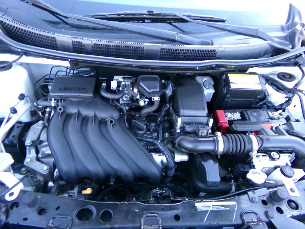 2019 Nissan Versa Image 38