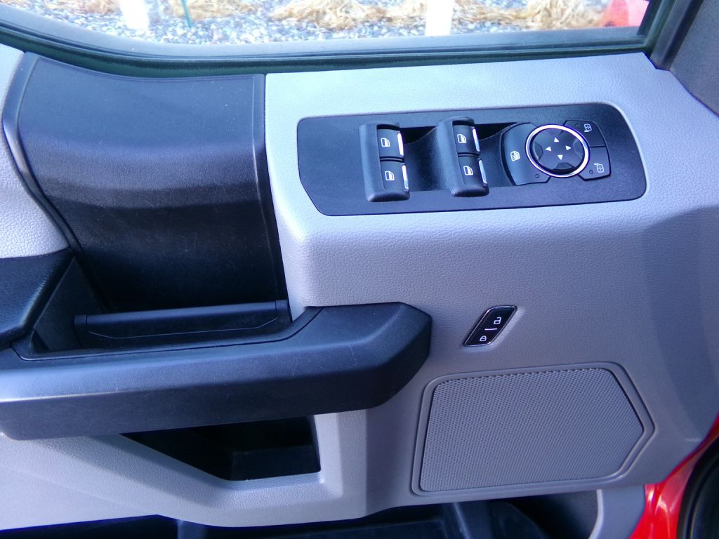 2017 Ford F-150 Image 8