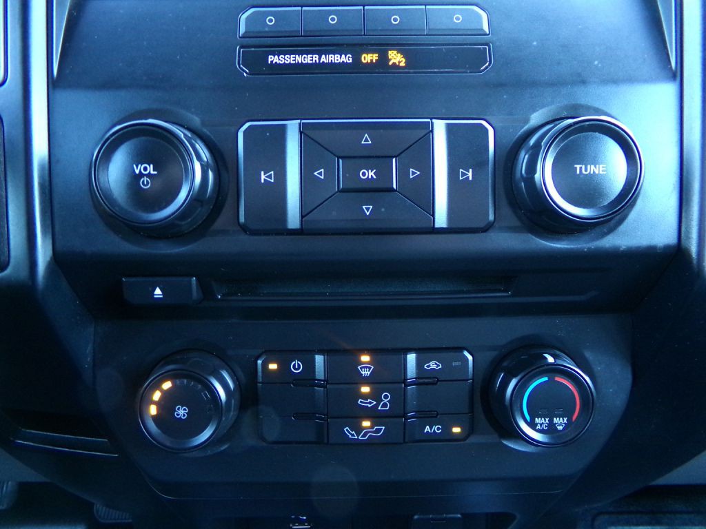 2017 Ford F-150 Image 17