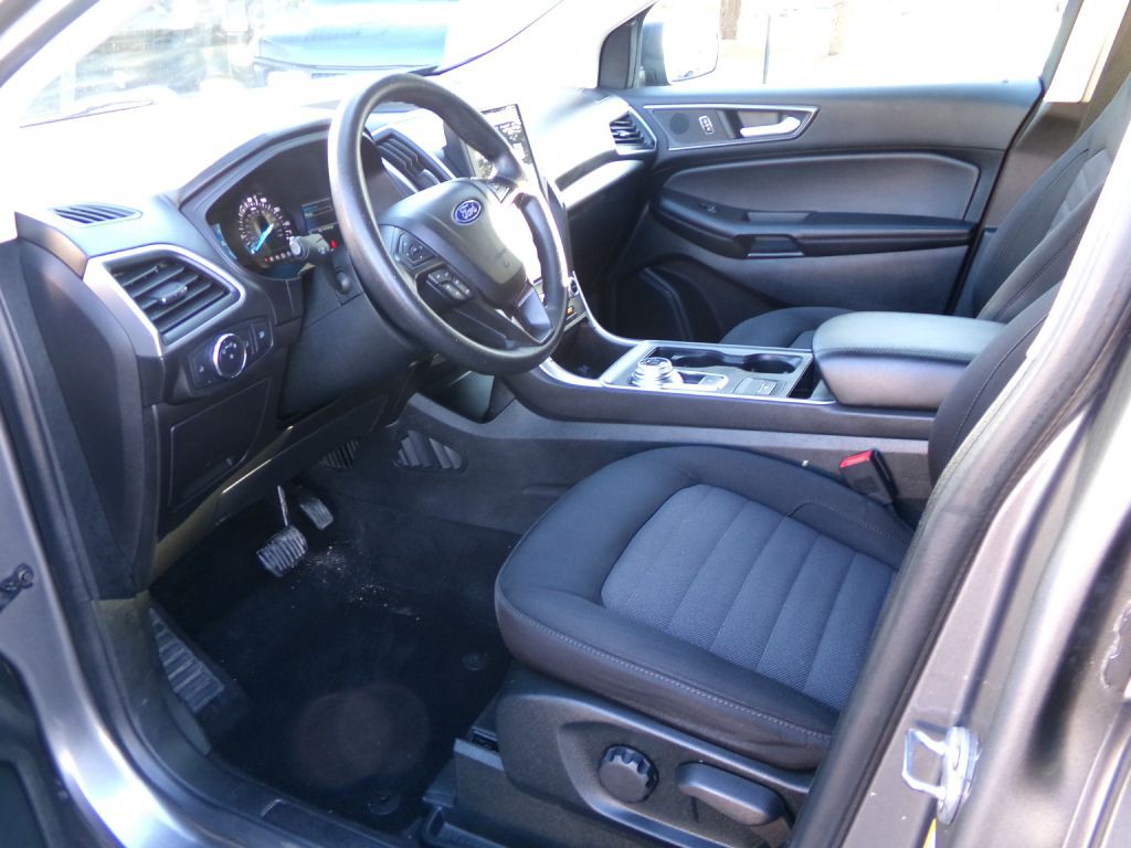 2022 Ford Edge Image 10