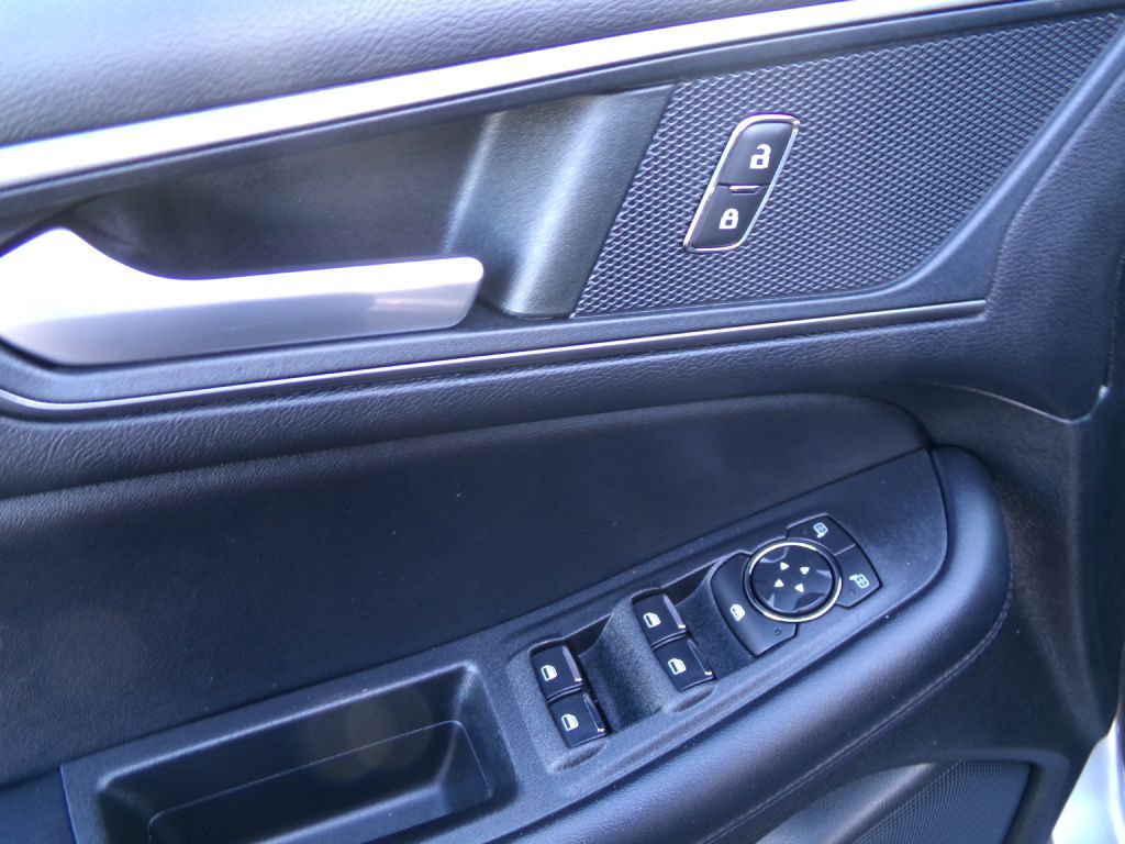 2022 Ford Edge Image 11