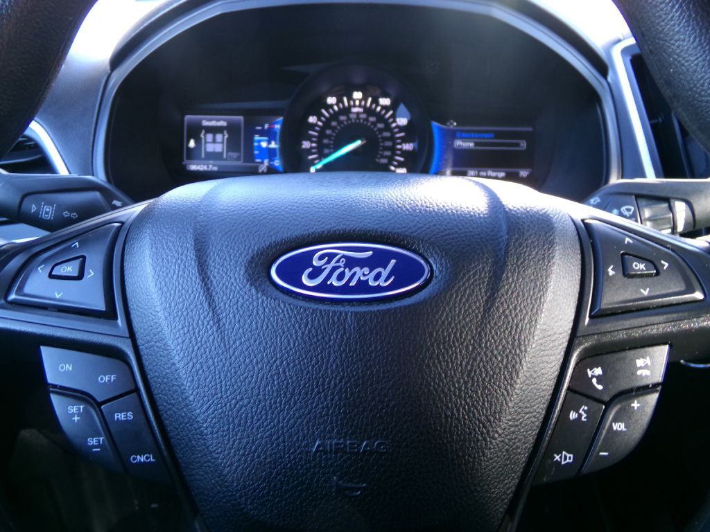 2022 Ford Edge Image 15