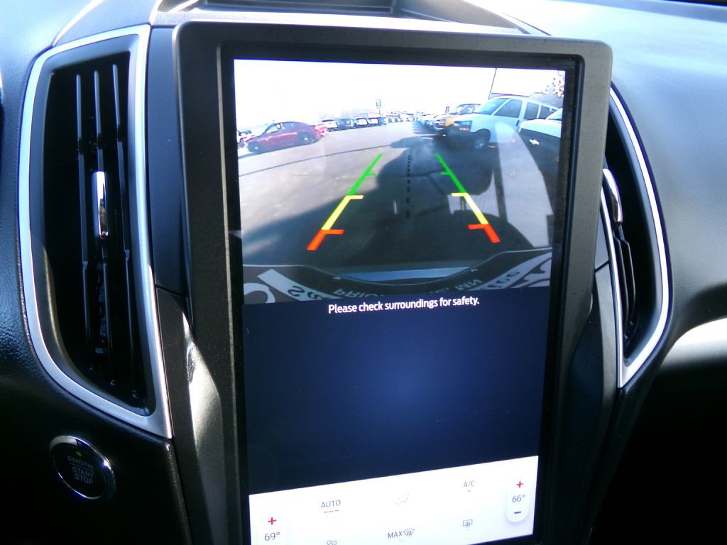 2022 Ford Edge Image 18