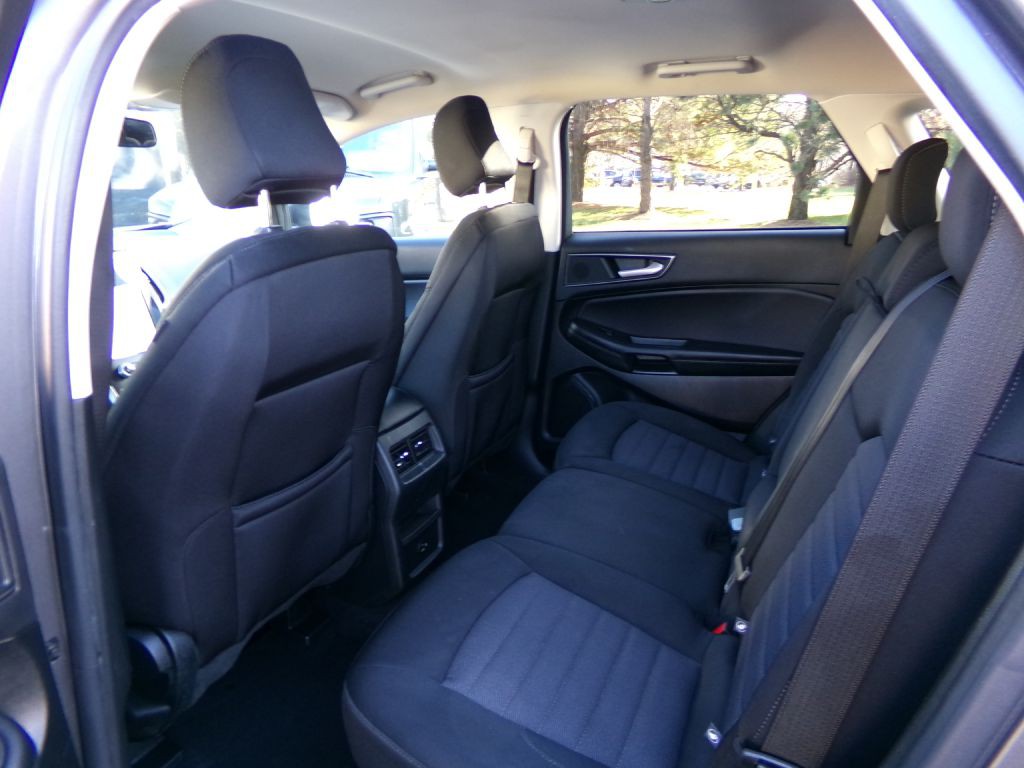 2022 Ford Edge Image 22