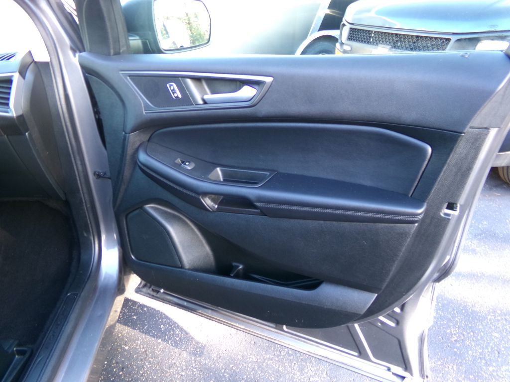 2022 Ford Edge Image 26