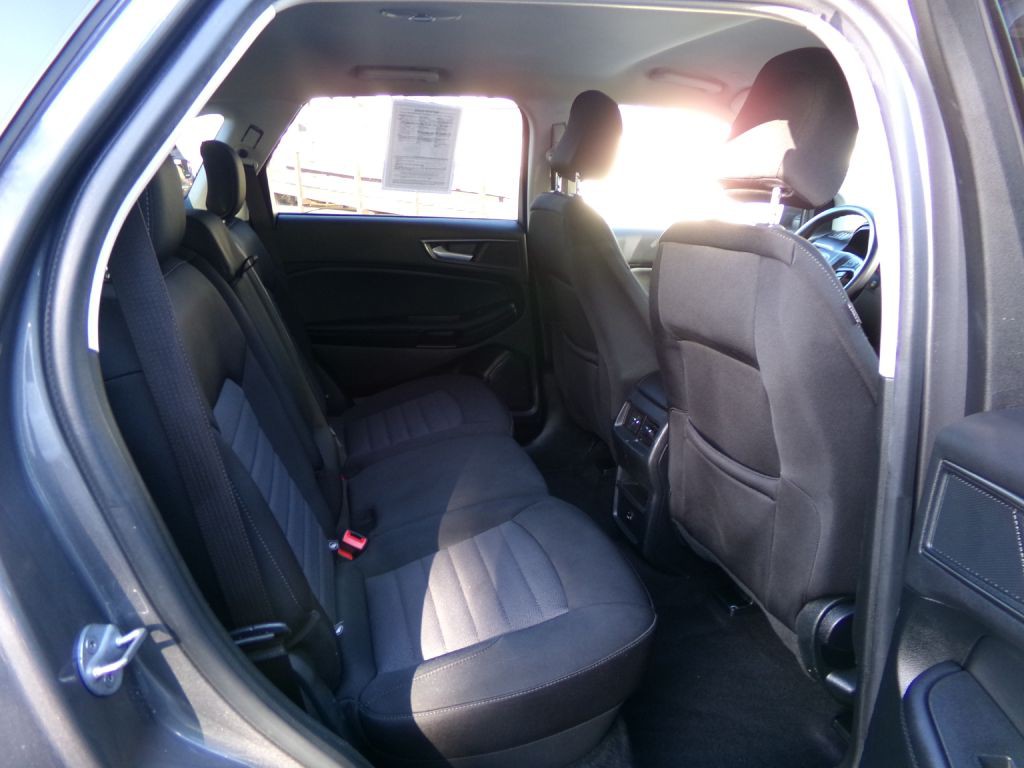 2022 Ford Edge Image 27