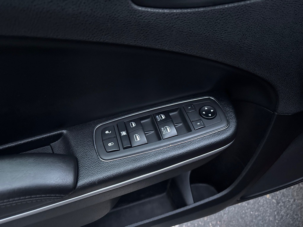 2019 Dodge Charger Image 10