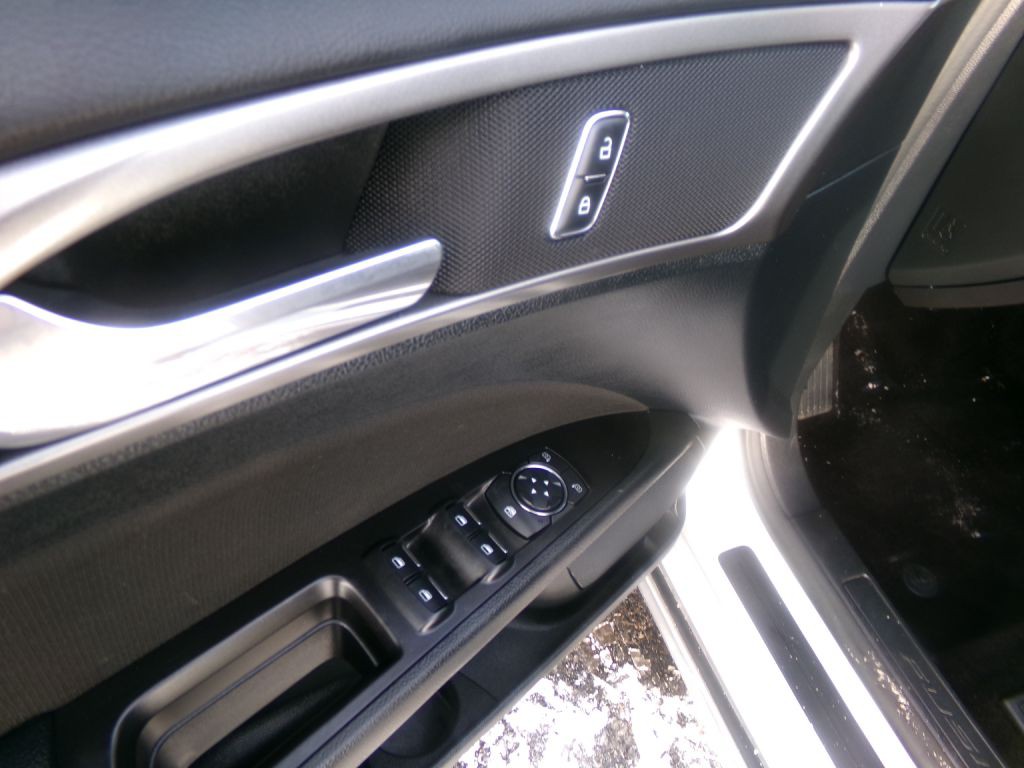 2017 Ford Fusion Image 10