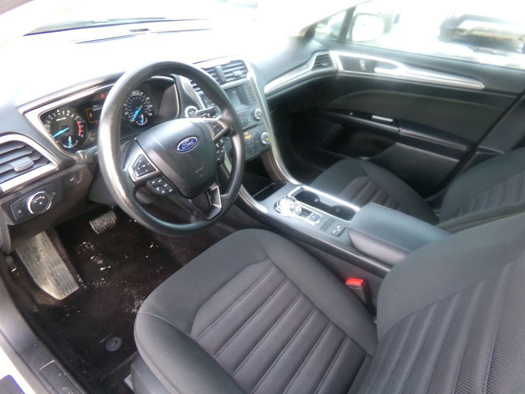 2017 Ford Fusion Image 12