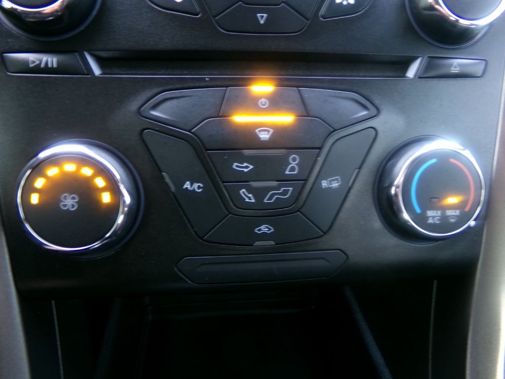 2017 Ford Fusion Image 23