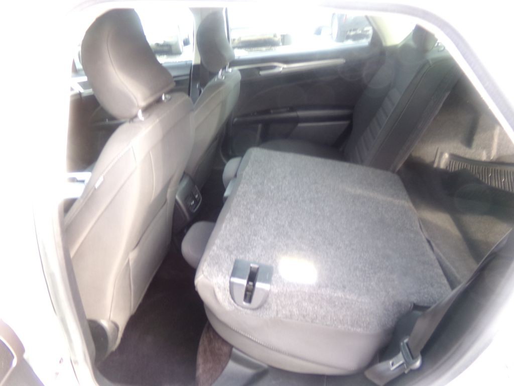 2017 Ford Fusion Image 30