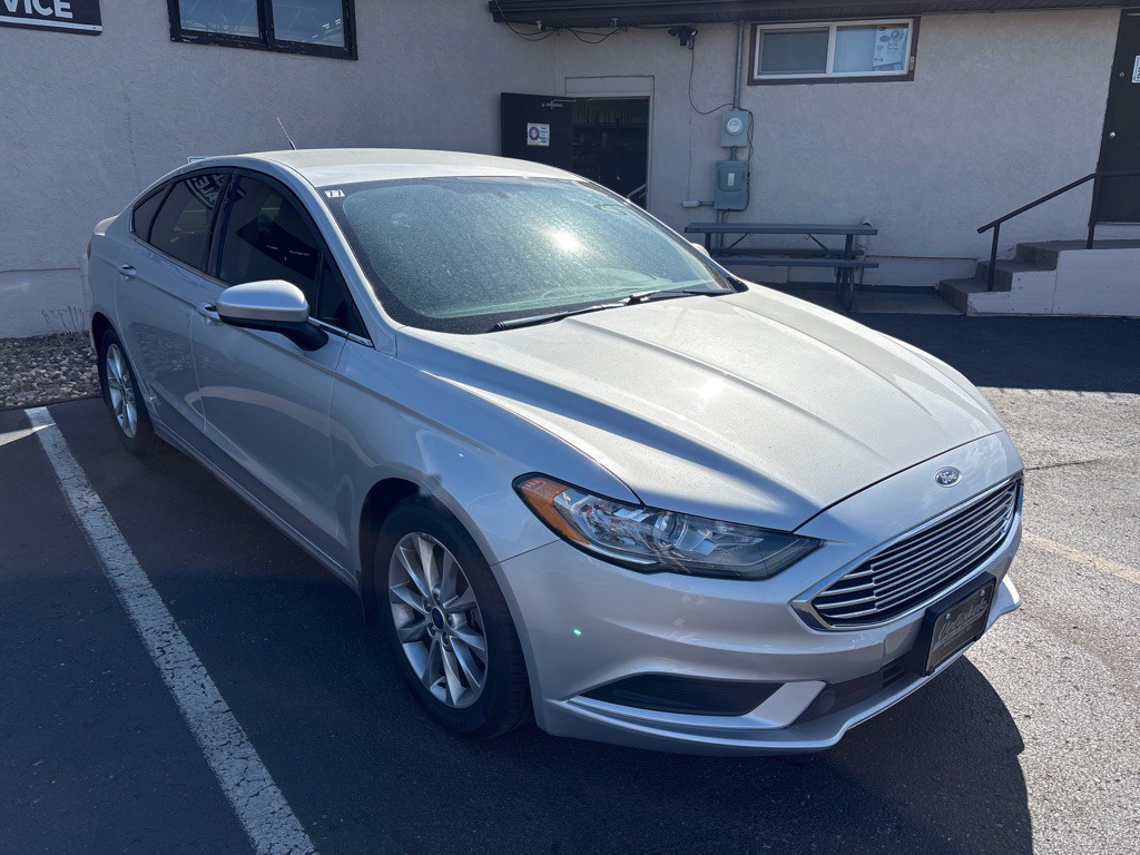 2017 Ford Fusion Image 1