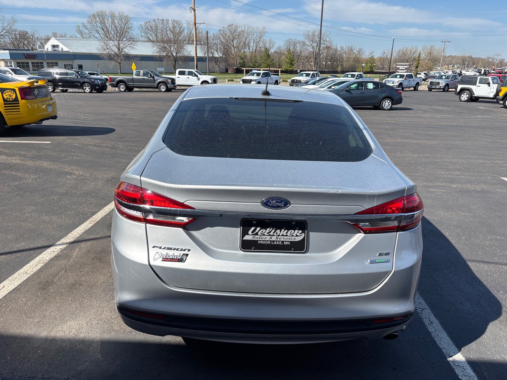 2017 Ford Fusion Image 4