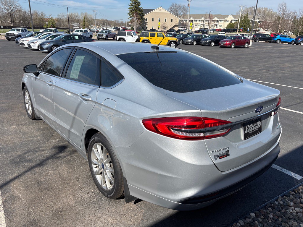 2017 Ford Fusion Image 5