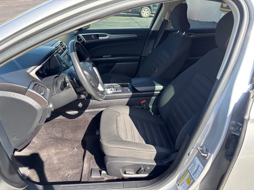 2017 Ford Fusion Image 10