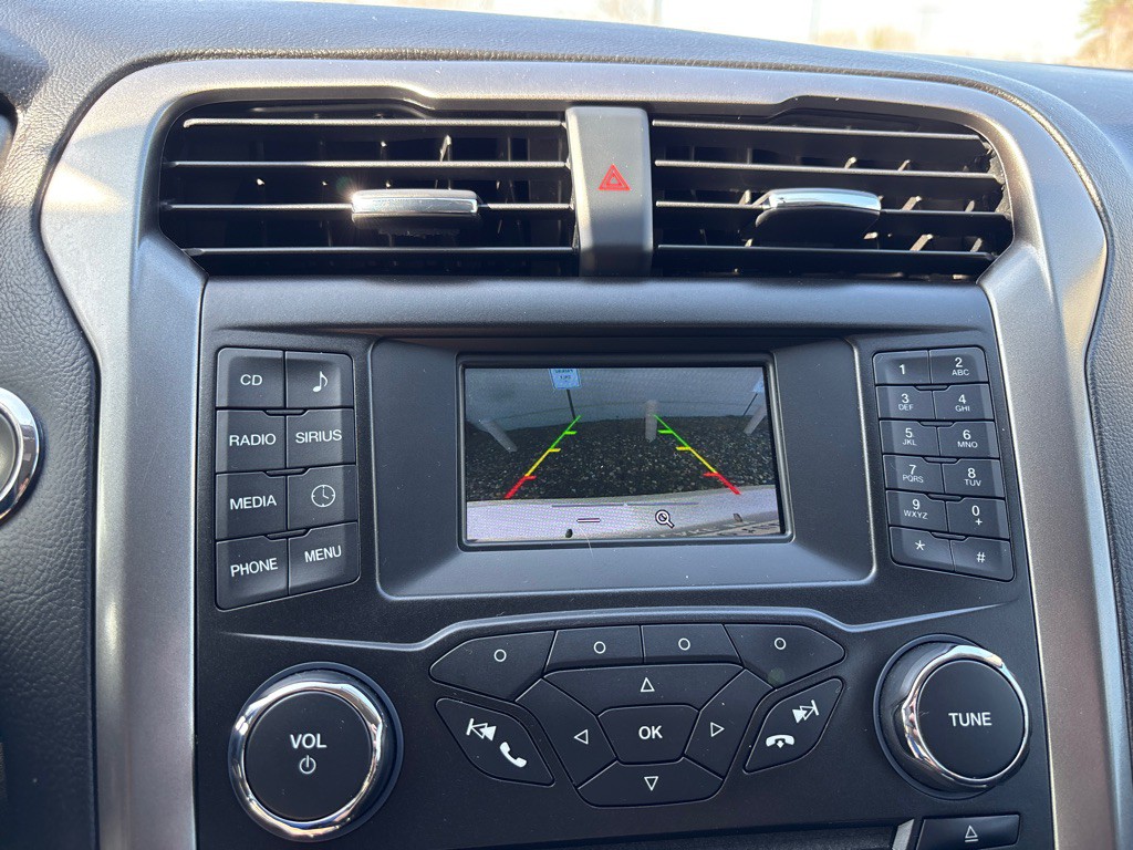 2017 Ford Fusion Image 16