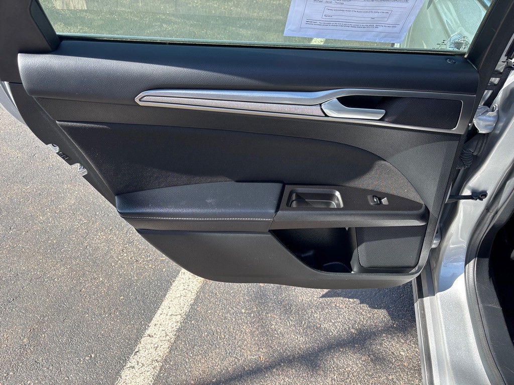 2017 Ford Fusion Image 19