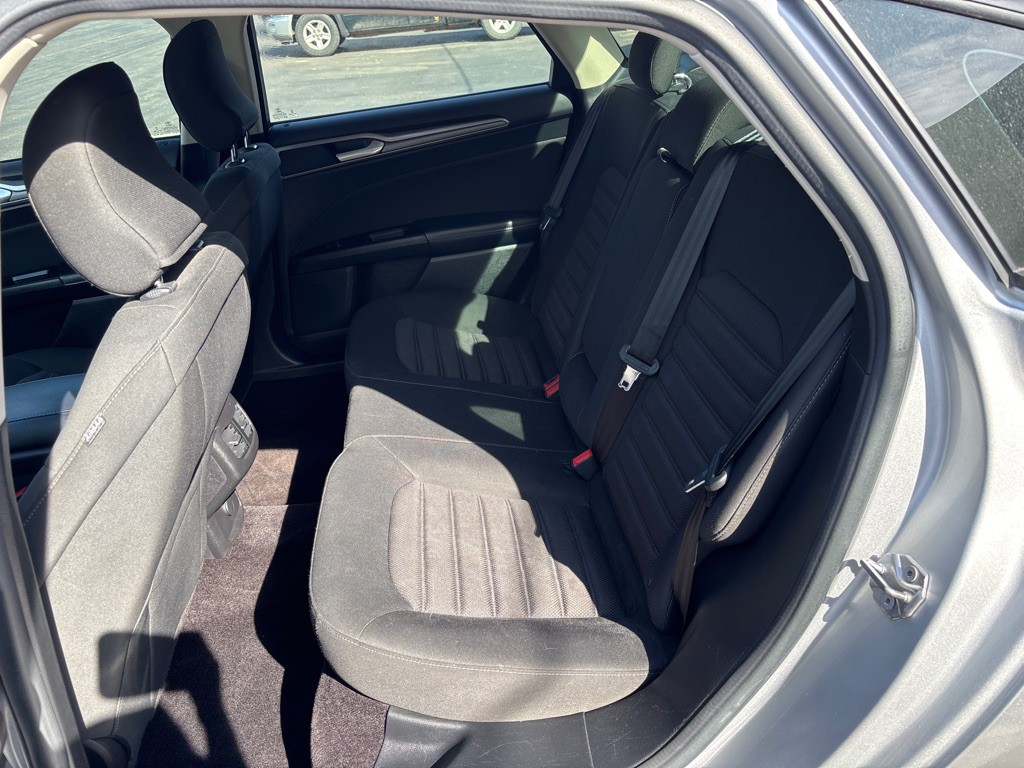 2017 Ford Fusion Image 20