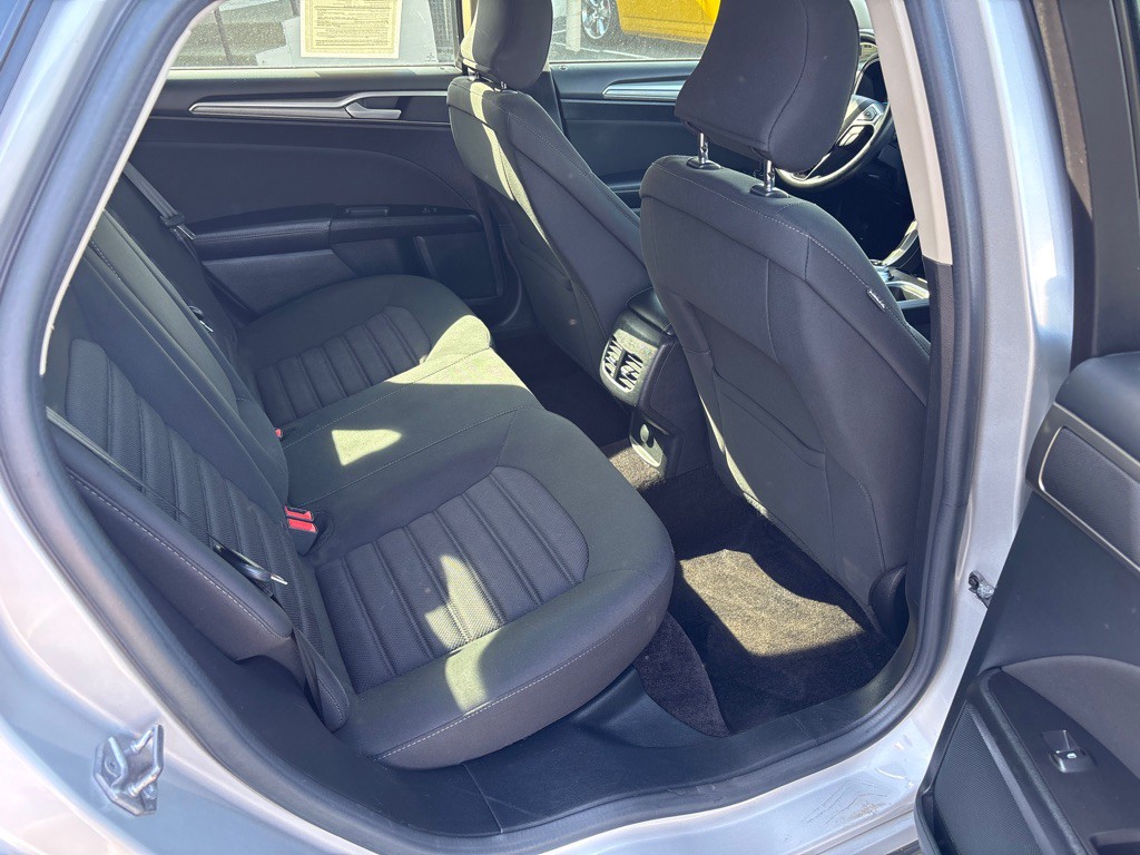 2017 Ford Fusion Image 23